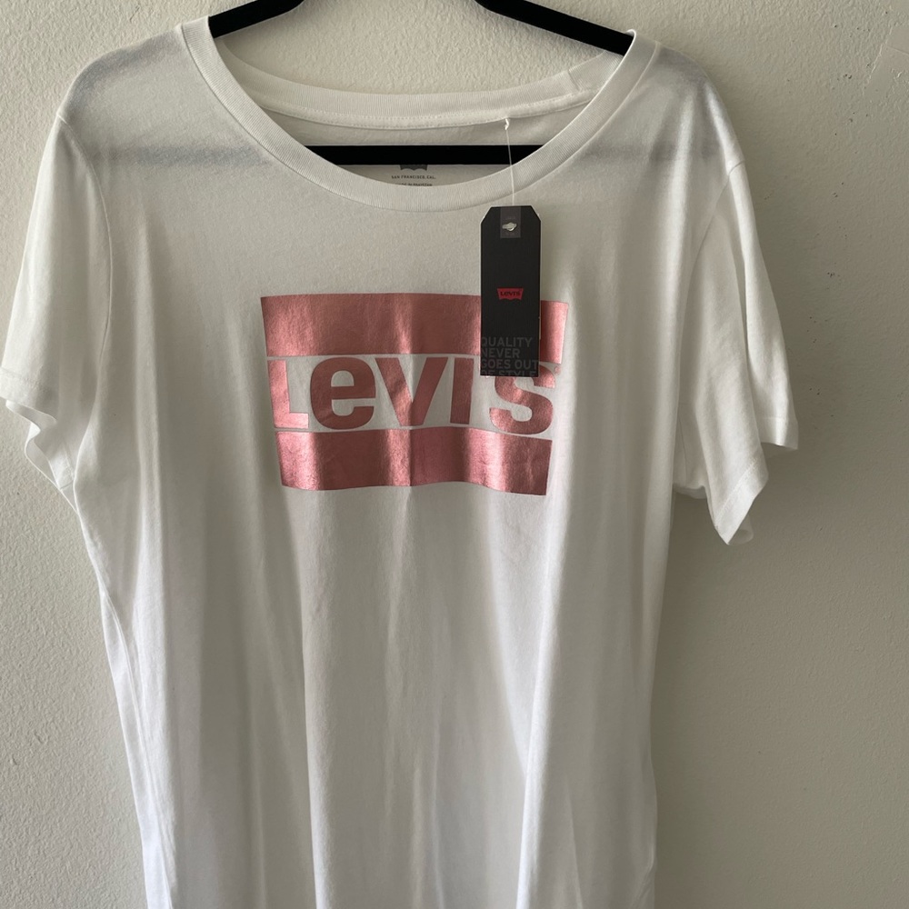 COPY - Levi’s Woman’s T shirt NWT 1x - Picture 6 of 6